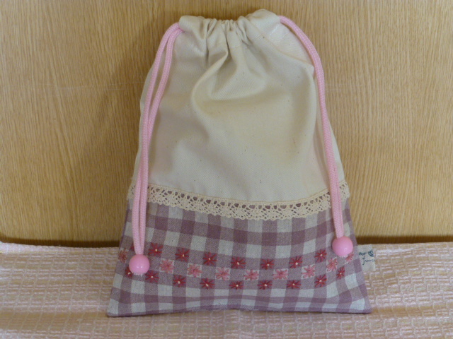 ハンドメイド手作り巾着袋 コップナプキン お弁当 文房具等のお道具袋 入園入学進級新学期など 落ち着いた雰囲気ノンキャラクター 巾着 体操着入れ 売買されたオークション情報 Yahooの商品情報をアーカイブ公開 オークファン Aucfan Com