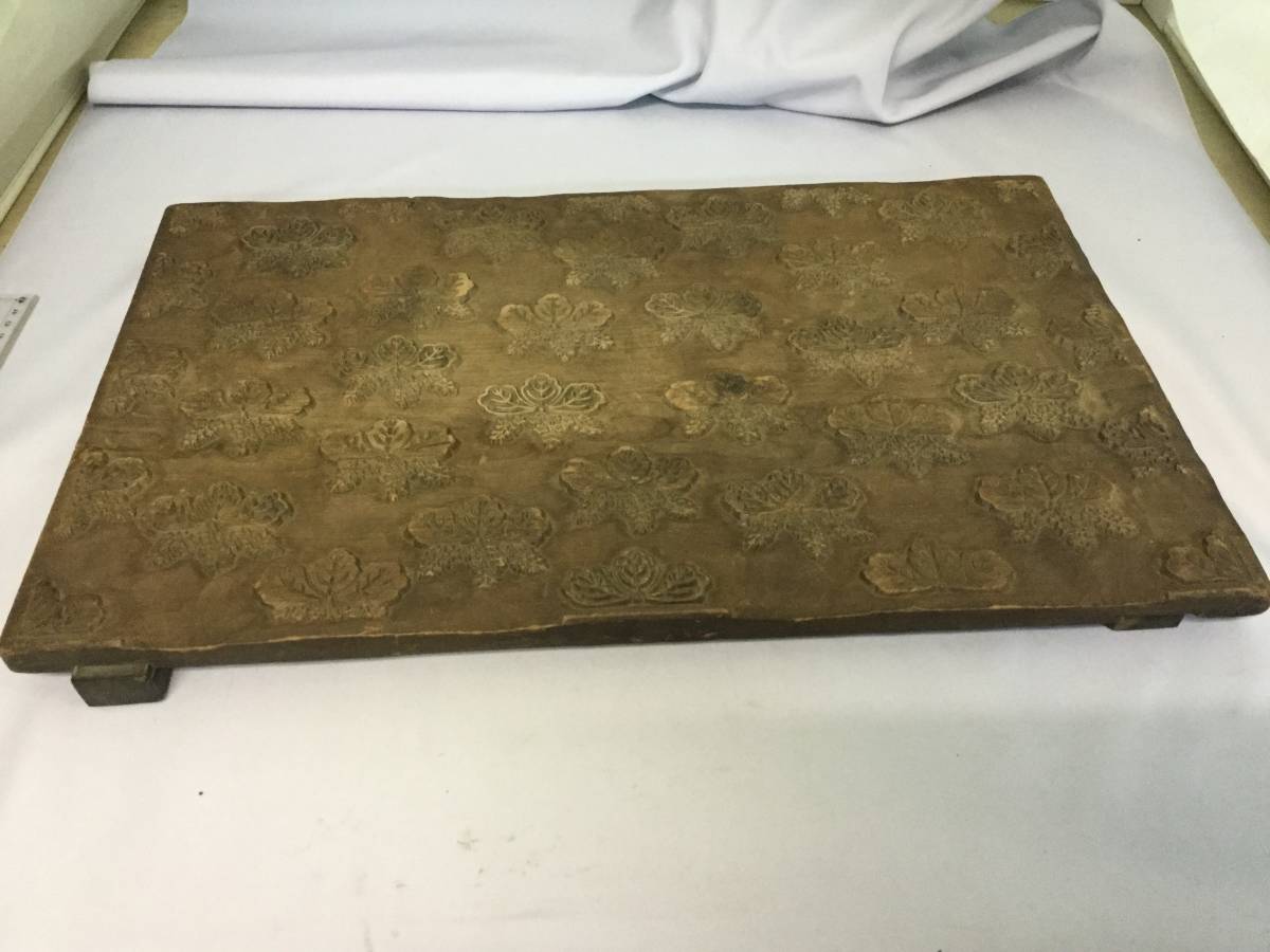 ◆ 江戸時代物 文政八歳 唐紙用 家紋文様の版木 木型 板木 木版画 襖 木型 板木 京から紙
