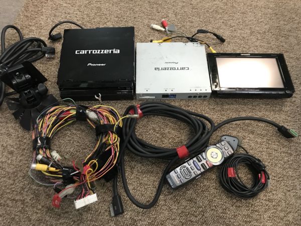 K127　カロッツェリア　carrozzeria AVIC-XH009 HDDナビゲーション　ビーコン付き