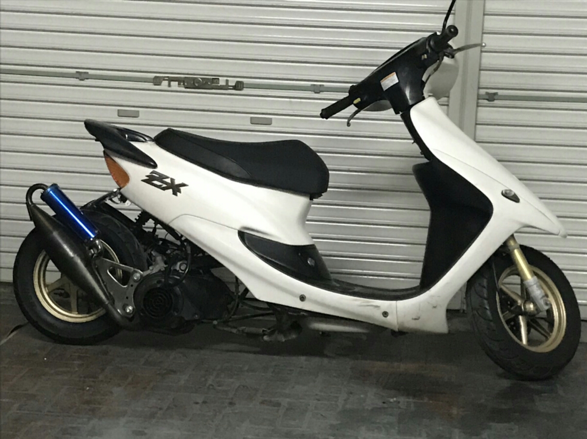 ライブ Dio ZX AF-35 ロンホイ カスタム多数 人気のホワイト! 【公式通販】