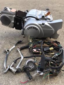 全国無料，定番人気 □海外製 97cc 4速マニュアル 12V 実働エンジン 中古品
