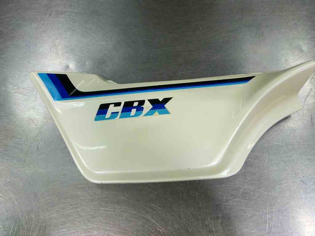 CBX1000 サイドカバー①、綺麗☆CB1、SC06、SC03E、プロリンク、モノサス