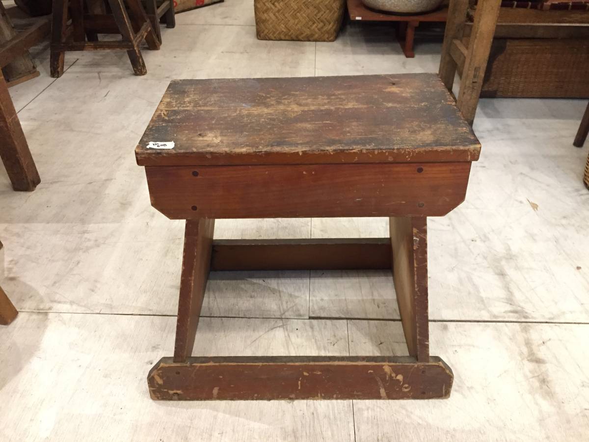 あたらしくて懐かしい。踏み台スツール（スツール⁄収納ベンチ 608