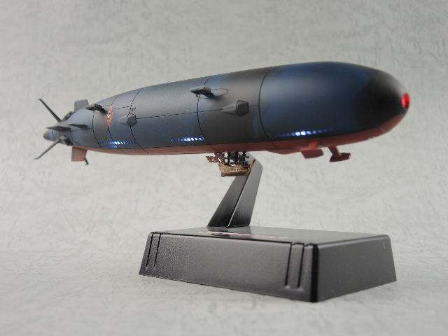 プラモデル　1/1600 クイーンエメラルダス　組立塗装済 プラモデル 1/1600 クイーンエメラルダス 組立塗装済 クイーン