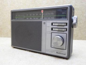 ★☆ナショナル FM/AMアンティークポータブルラジオ RF-609 動作品 オマケ新品電池付き☆★