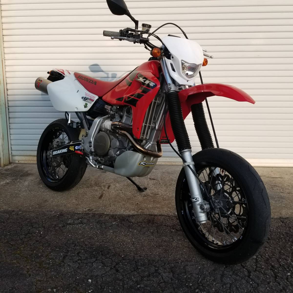 ホンダ04年オーストラリア Xr650rモタード仕様 改造多数 美車 250 Crf Wr Yz Ktm Kx Yamaha Suzuki早い者勝ち 401cc 750cc 売買されたオークション情報 Yahooの商品情報をアーカイブ公開 オークファン Aucfan Com