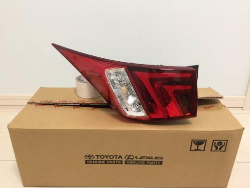 良品 レクサス IS 30系 前期 純正 LED 右テールランプ GSE30/35/GSE31