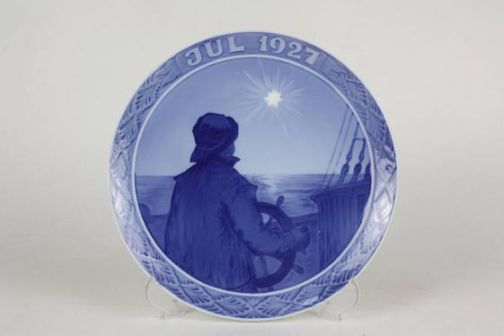 1927年「クリスマスの夜に舵を握る操舵手」イヤープレートロイヤルコペンハーゲン 1927年ロイヤルコペンハーゲン イヤープレート 「クリスマスの夜に舵を