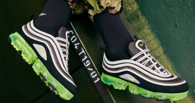 1円～ 国内正規 NIKE AIR VAPOR MAX 97 BLACK VOLT METALLIC 