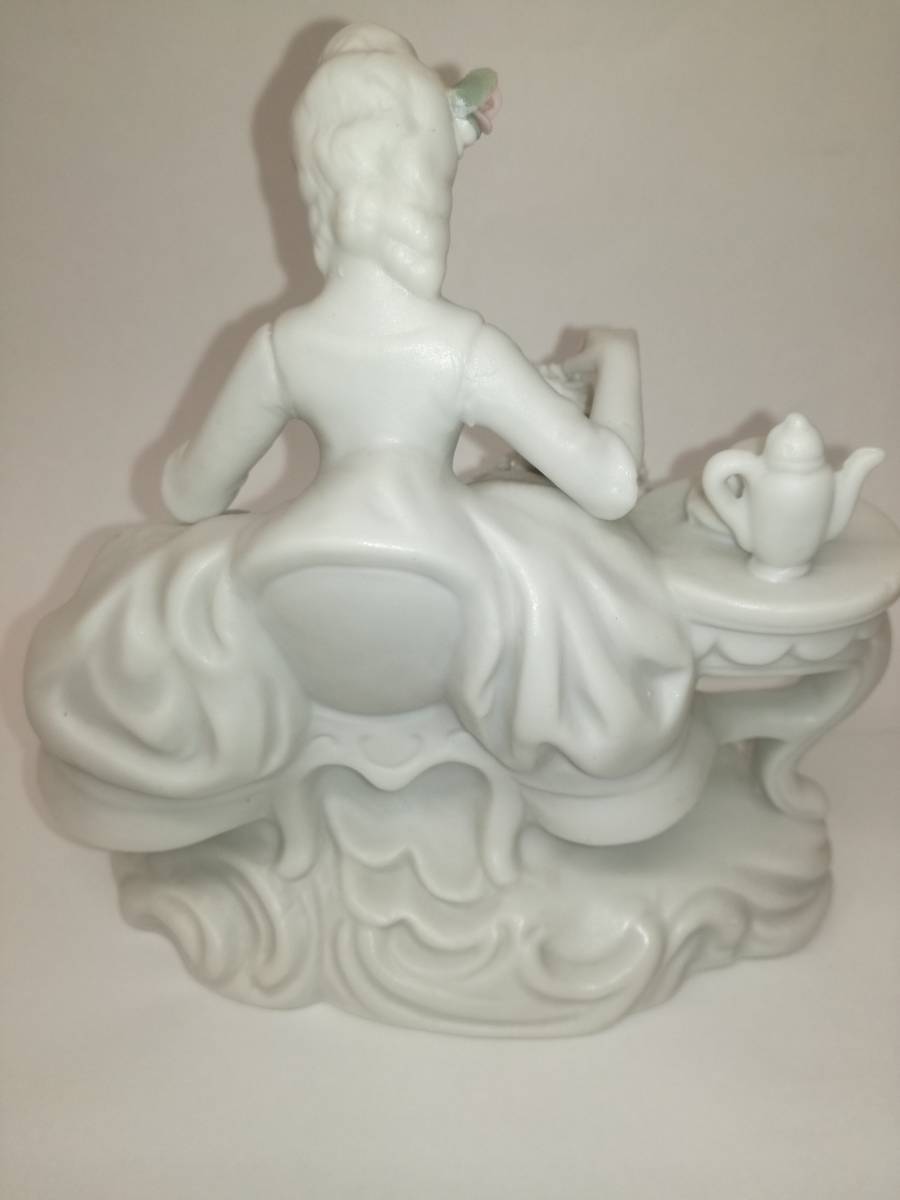 極レア品　瀬戸ノベルティ　プードルと貴婦人のティータイム　白生地_3