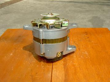 ハコスカ、ケンメリ、フェアレディＺ等Ｌ型エンジン用オルタネーター（ダイナモ）リビルト品 ＬＴ１５０-１０