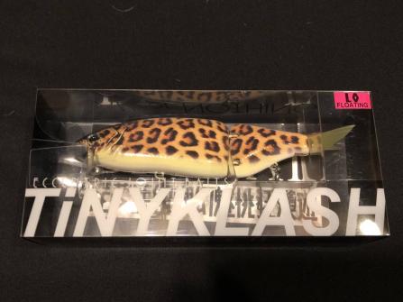DRT　タイニークラッシュ　ピラルクー　アングラーズマーケット限定　新品未使用 アングラーズマーケット限定品 DRT タイニークラッシュ DRT タイニー