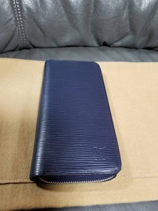 【美品】ルイヴィトン エピ ヴェルティカル ラウンドファスナー　ブルーマリーヌ ルイヴィトン ジッピーウォレット ヴェルティカル エピ ブルーマリーヌ