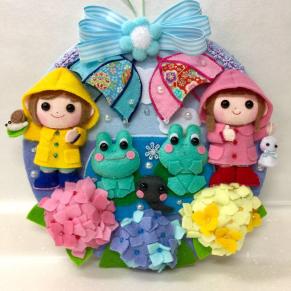 ハンドメイド フェルト リース 梅雨 あじさい かえる おたまじゃくし 雨 傘 男の子 女の子 6月 ウエルカム 壁飾り 壁面 園児 小学生 手作り 裁縫 刺繍 売買されたオークション情報 Yahooの商品情報をアーカイブ公開 オークファン Aucfan Com