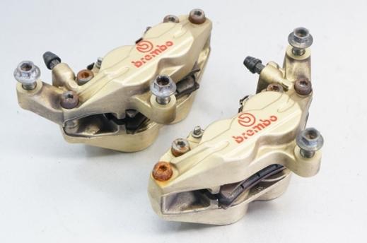 爆買い，最新作 V-MAX 2WE 社外 brembo ブレンボ フロントブレーキキャリパー 取付100mmピッチ 検 VMAX 1200 逆車 2LT 3UF nn15B(キャリパー)｜売買されたオークション情報、yahooの商品情報をアーカイブ公開 - オークファ ヤマハ用
