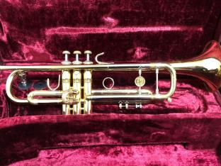 ホルトン / Holton T-101 Symphony Bbトランペット 楽器、器材 ホビー