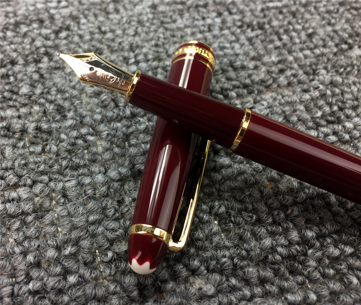 MONTBLANC モンブラン 万年筆 未使用品 筆記用具 ケース付き49