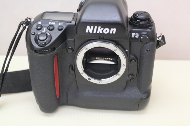 ニコン 一眼レフカメラ NIKON F5 ボディ MF-28付き 中古 現状品