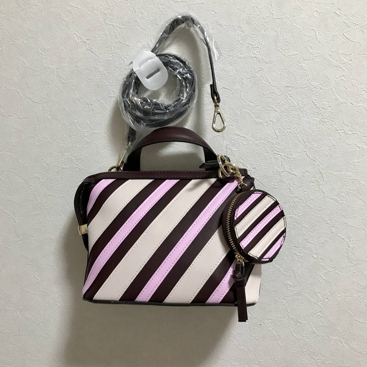 311 新品【 ZARA 】ザラ☆コインケース付き斜め掛けバッグ☆可愛い 