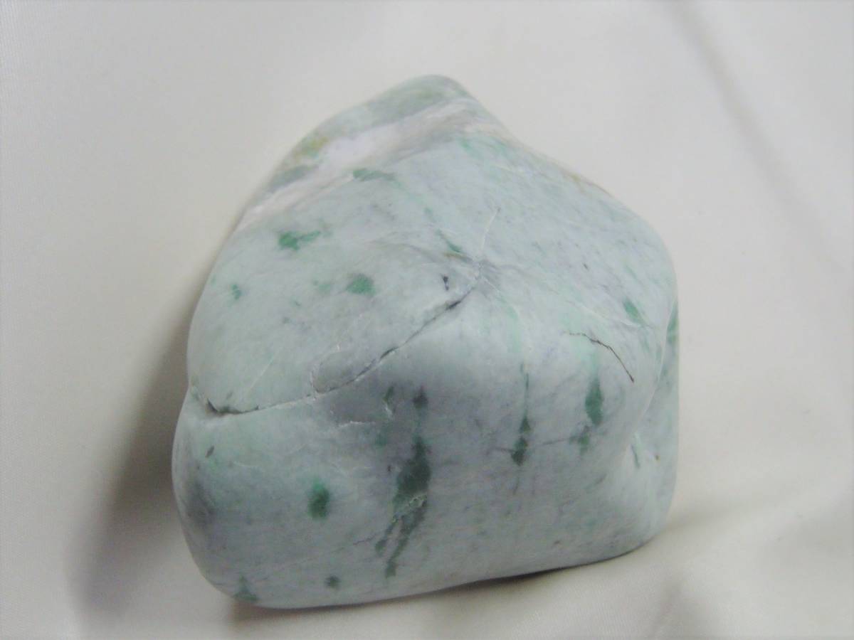 原石 ヒスイ 翡翠 鑑賞石 誕生石 自然石 糸魚川439 155g 鉱物 翡翠原石