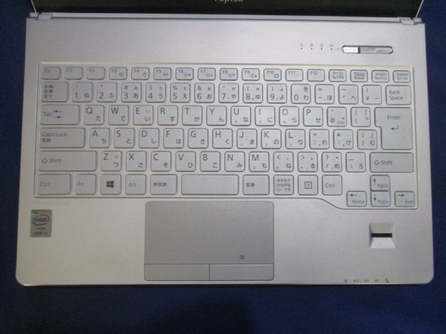 富士通 LIFEBOOK SH75/T Core i5-5200U 2.2GHz 4GB DVDスーパーマルチ