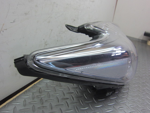 ZVW30 プリウス 左ヘッドライト 割れあり HCHR-730 47-29 トヨタ 
