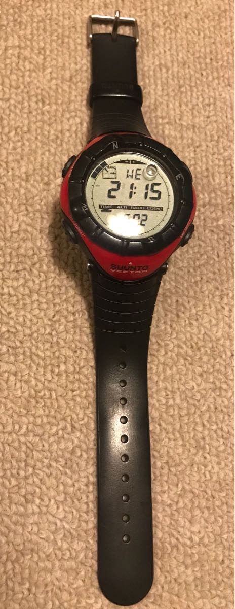 スントベクター レッド SUUNTO ベクター ブラック 腕時計 廃盤品 超美 