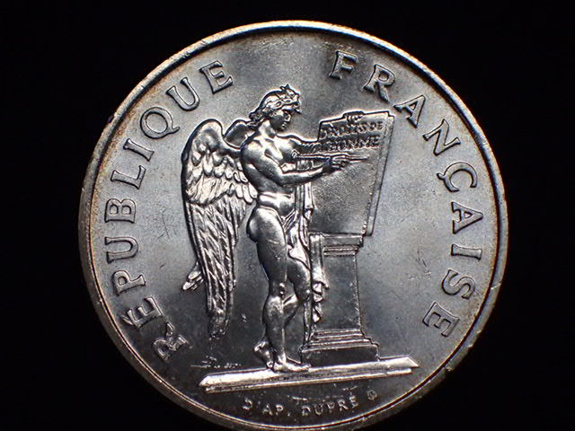 v556829025.7