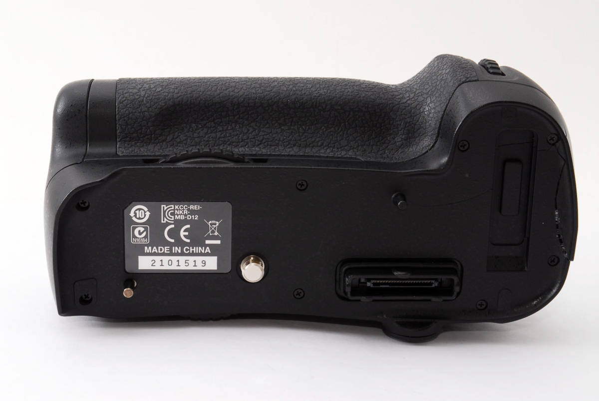 D800バッテリーグリップ付きシャッター回数11万回程 マルチパワー