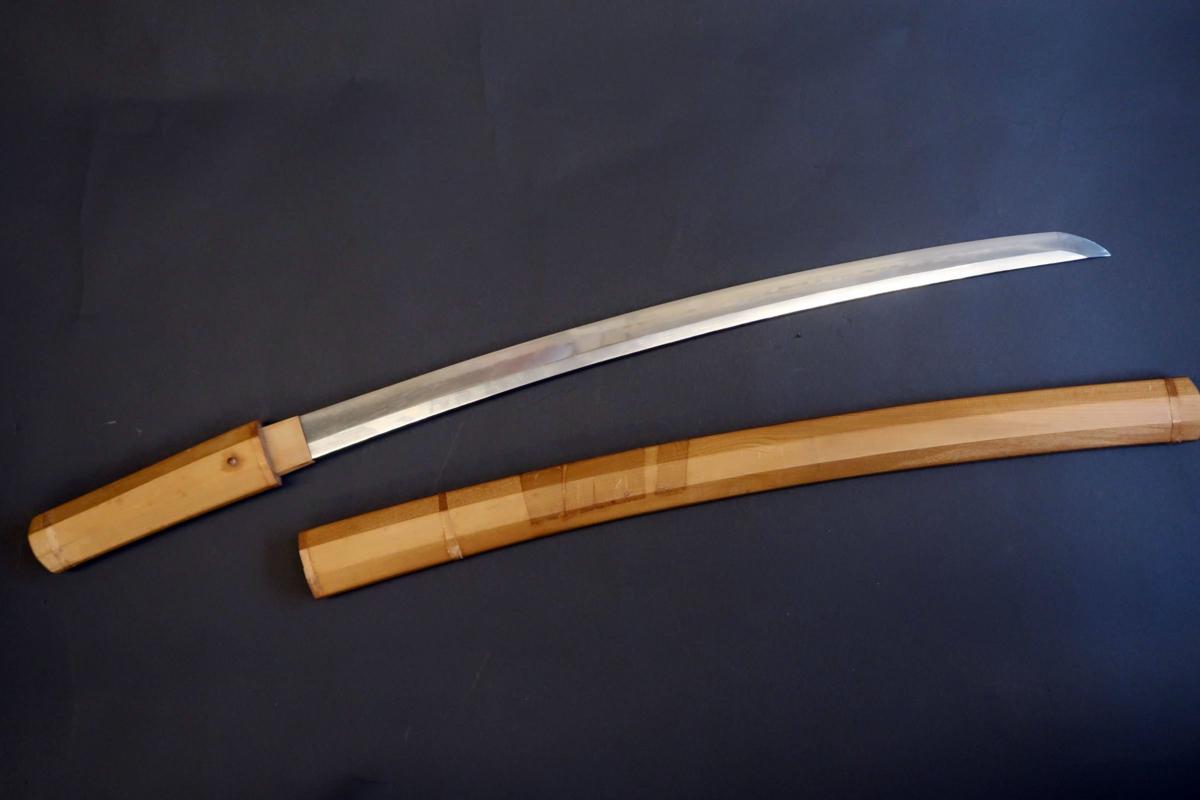 日本刀/太刀（真剣） 銘なし 登録証あり 刀剣類 刀装具 武具 骨董品