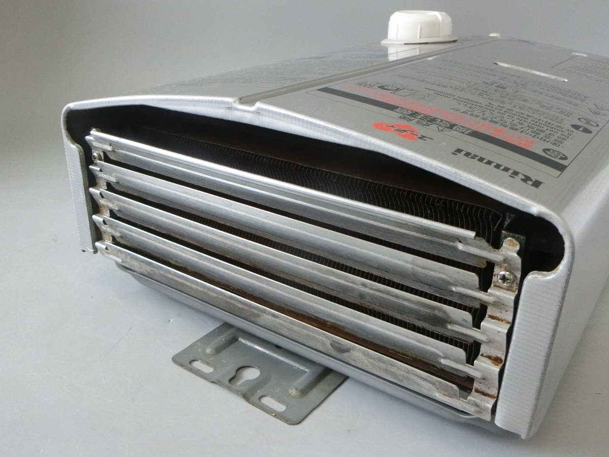 【稼働品/都市ガス用/.送料込】リンナイ 小型給湯器 RUS-V5500 瞬間湯沸かし器 シルバー 中古 台所 リンナイ : 小型湯沸かし器 RUS-V51YTB-WH-13A 小型湯沸器(ホワイト&frasl;都市ガス) 安い