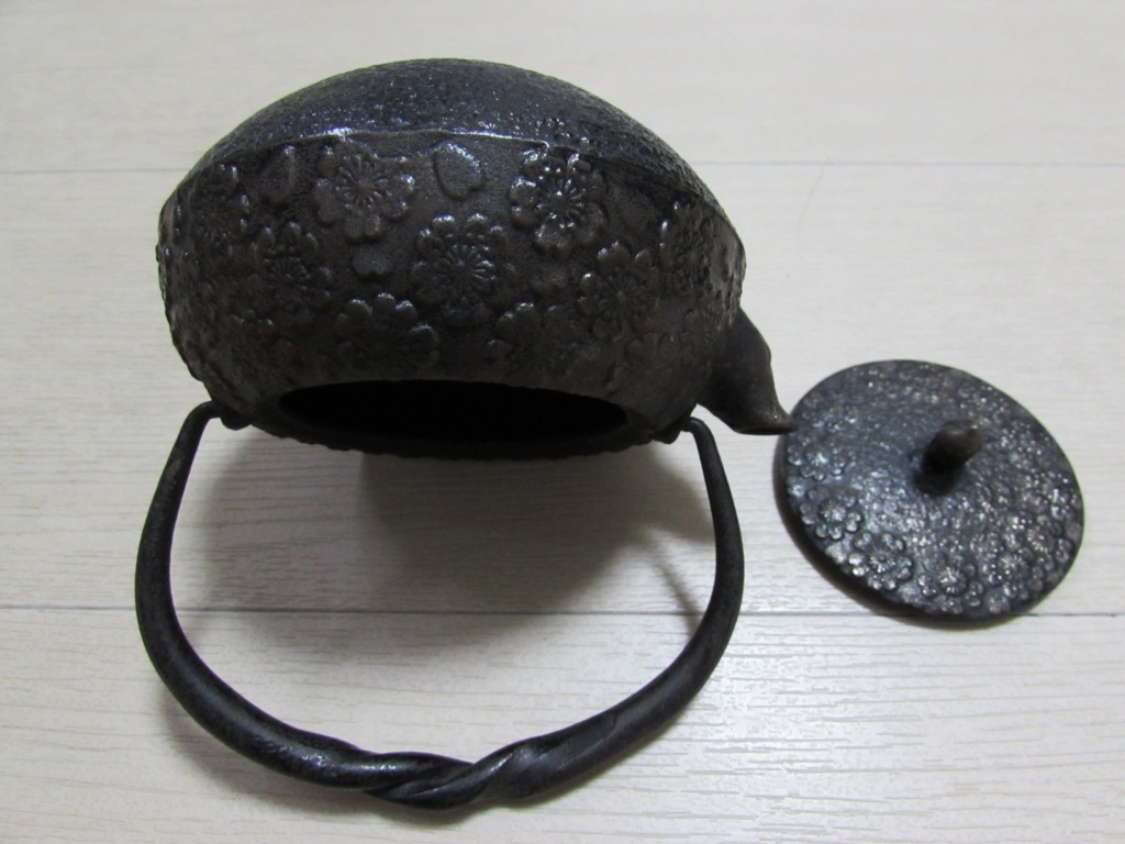 照光堂 純砂鉄 桜柄 急須 おまけ 南部鉄器 鉄瓶 【公式通販】