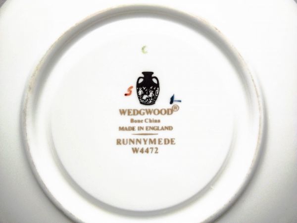 ）「ラニーミード（Runnymede）皿27センチ WEDGWOOD ウェッジウッド RUNNYMEDEラニーミード花柄貝殻コバルト