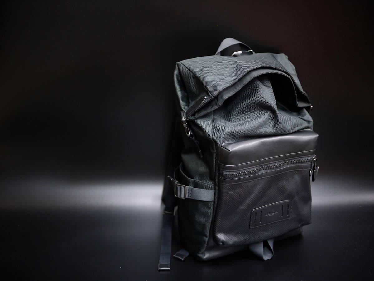 国内発送 新品 COACH コーチ ROLL TOP BACKPACK メンズ 上質レザー