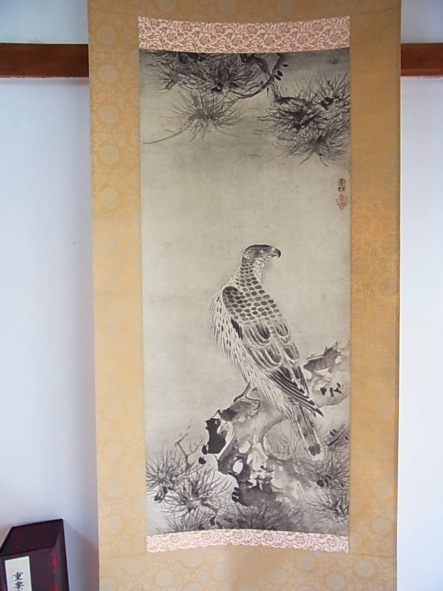 雪村 水墨【 松 鷹 図 】 複製画【重要文化財】 紙本掛軸 特製収納箱