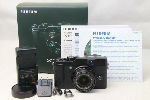 デジタルカメラ 付属品多数 FUJIFILM X10