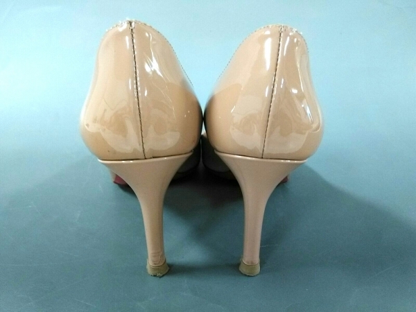 Christian Louboutin エナメル レザー パンプス 36 靴 パンプス クリスチャンルブタン CHRISTIAN LOUBOUTIN 36 エナメル