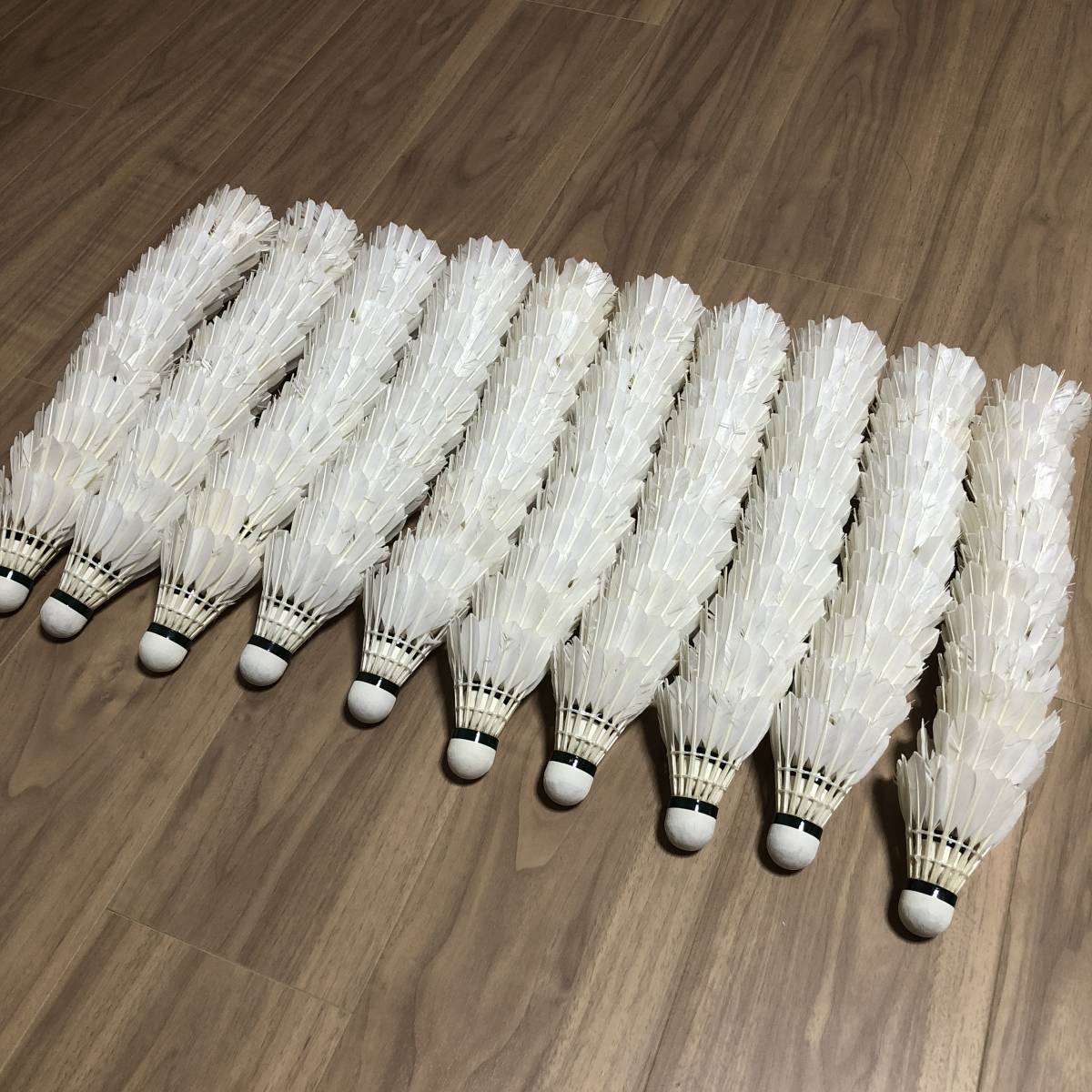 中古 シャトル 120個 1箱 ヨネックス エアロセンサ 500 4番 YONEX