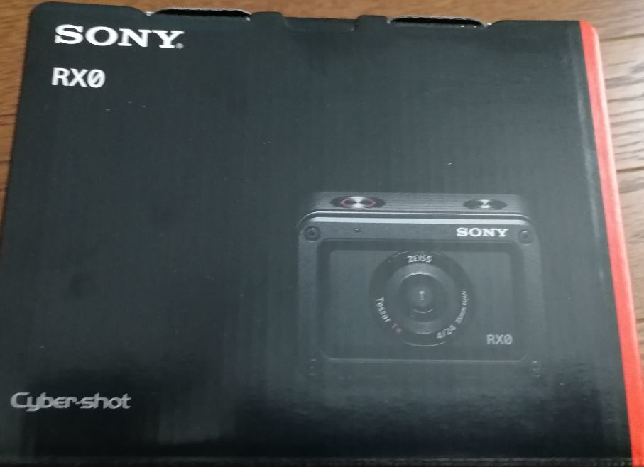 【新品未使用】ソニー　サイバーショット DSC-RX0　sony　cyber-shot　送料無料