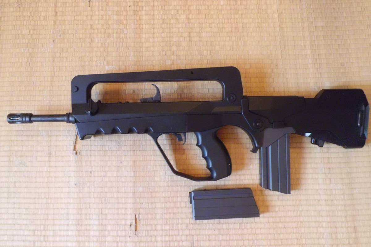 ジャンク品 東京マルイ 電動ガン FAMAS 初期型 ファマス 電動ガン
