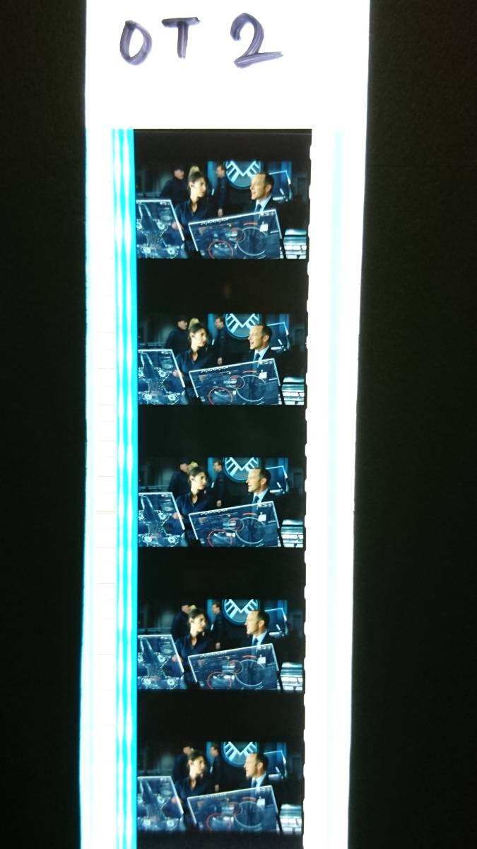 非売品　アベンジャーズ（フューリー、コールソン　35mmフィルムセル　サミュエルLジャクソン_5