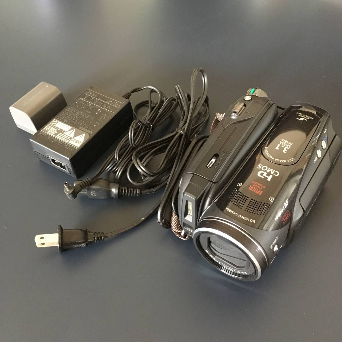 ② Canon　iVIS HV30　MiniDV対応　セット Canon iVIS HV30 MiniDVビデオカメラ Yahoo!オークション - 【公式通販】