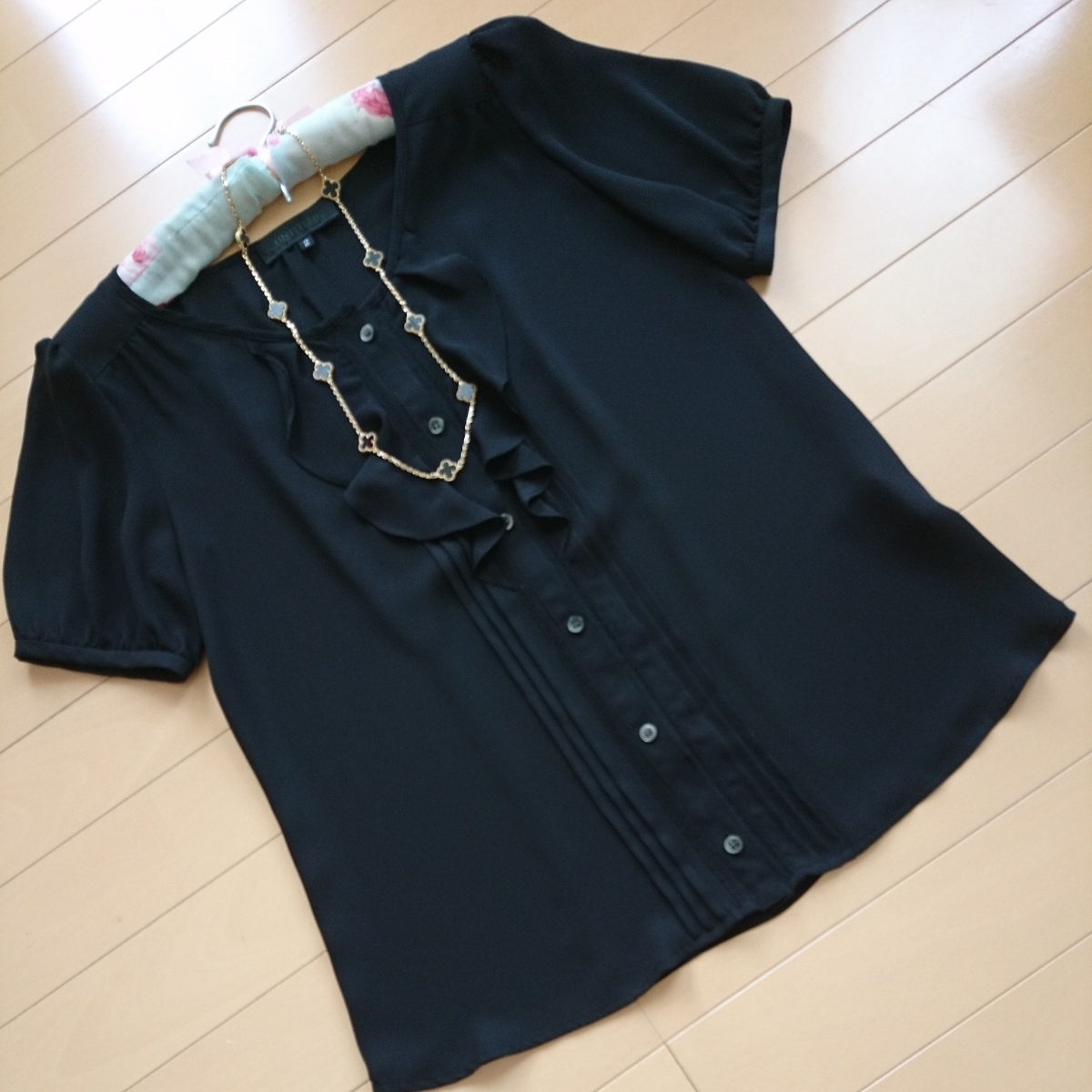 SALE，限定SALE アンタイトル UNTITLED 上品 前フリル ブラウス size2 sizeM(その他)｜売買されたオークション情報、yahooの商品情報をアーカイブ公開 - オークファン 女性用