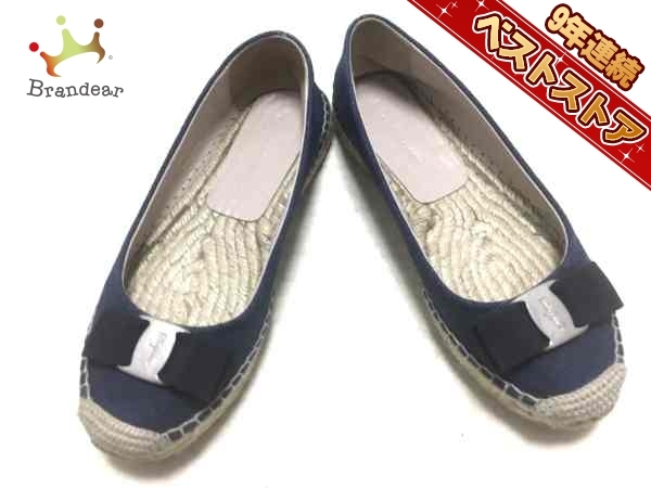 サルバトーレフェラガモ SalvatoreFerragamo 靴 フラットシューズ 7 キャンバス×ラタン ネイビー レディース ヴァラ