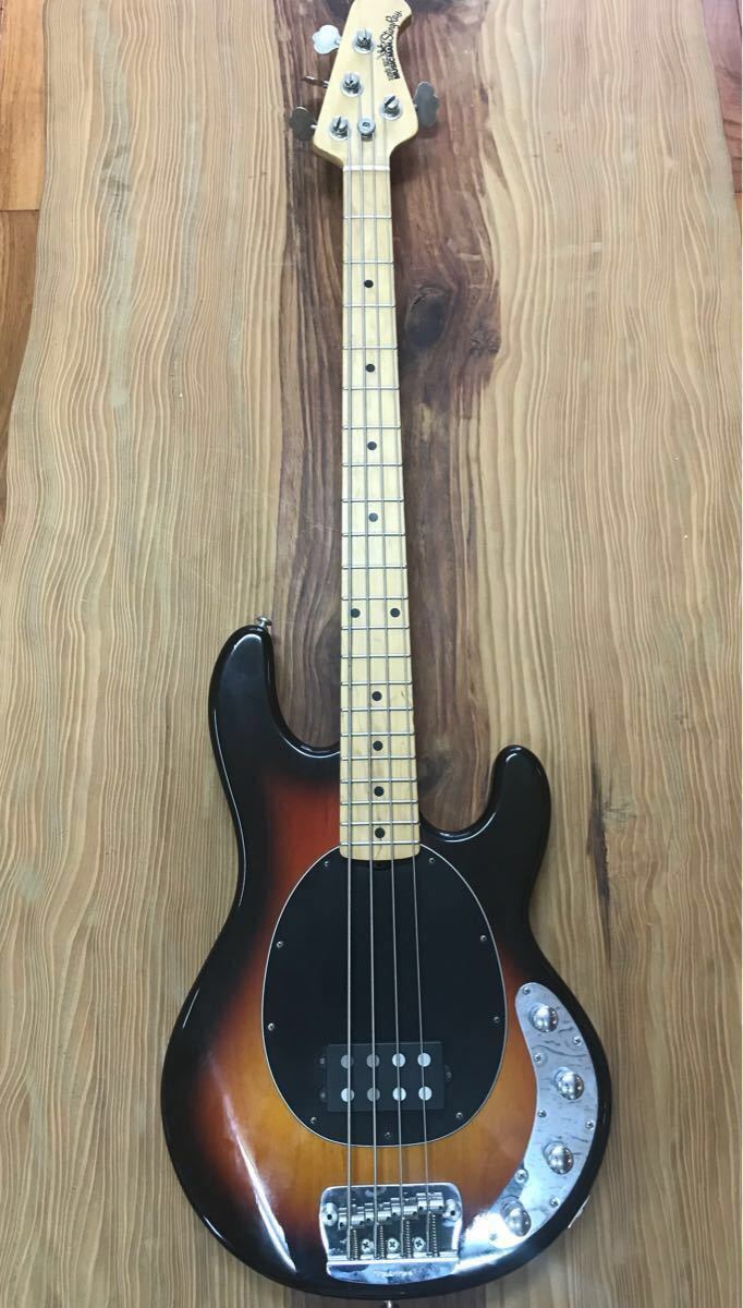 MUSIC MAN ミュージックマンSTINGRAY EX スティングレイ StingRay