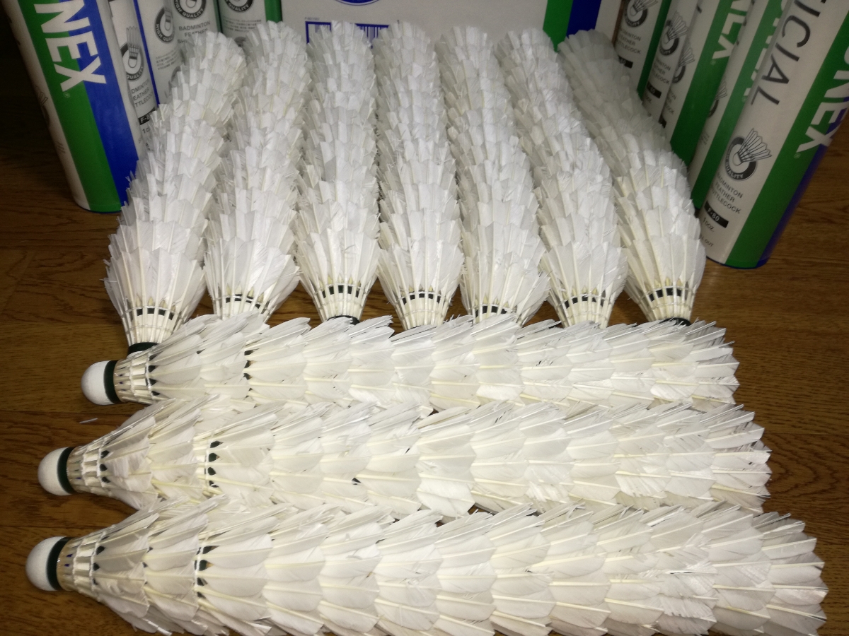YONEX　中古シャトル　NEW OFFICIAL ノック用 130球 YONEX シャトル ノック用ニューオフィシャル130球 【公式通販】
