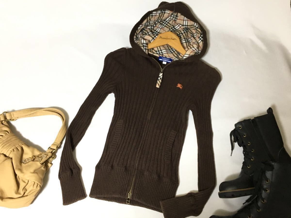 BURBERRY バーバリーブルーレーベル ノバチェックのフードが可愛い