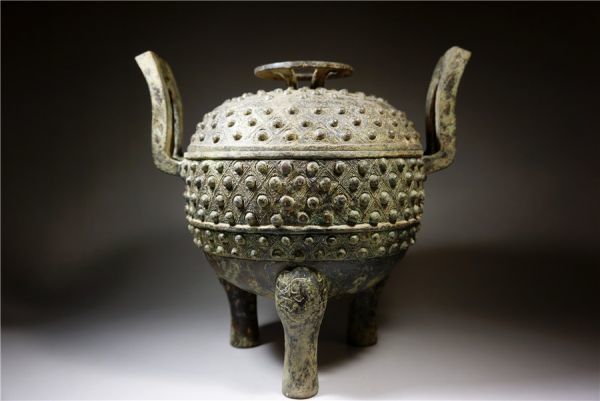 細工青銅器 西周 霰紋 三足盛酒器 開運置物 出土物 高さ22cm 2.34kg