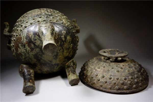 細工青銅器 西周 霰紋 三足盛酒器 開運置物 出土物 高さ22cm 2.34kg