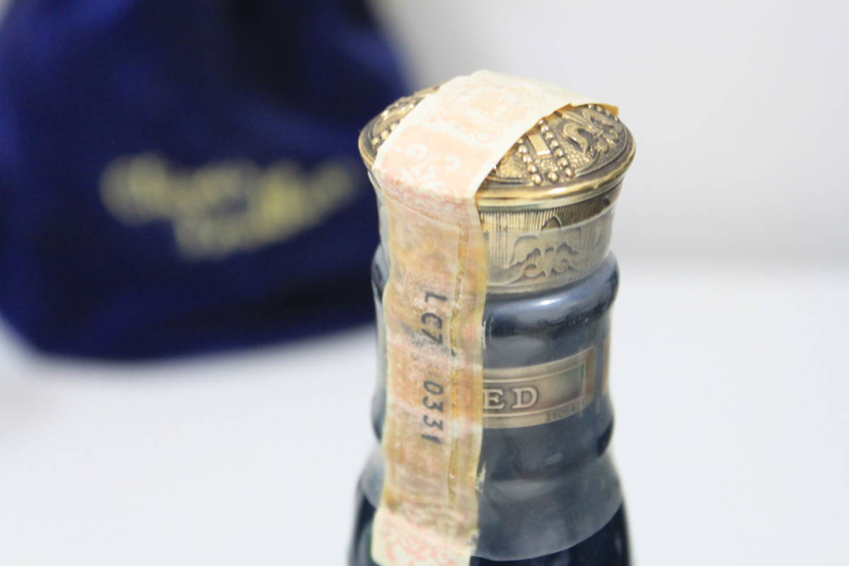 古酒 未開栓 ROYAL SALUTE 21年 ロイヤルサルート 青 陶器ボトル 巾着
